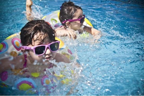 The 2026 Summer Pool Operation and Maintenance Guide is released, and Blue Blue helps customers safely and smoothly get through the peak season